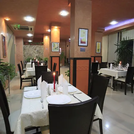 호텔 Rainbow 2 Complex 3*