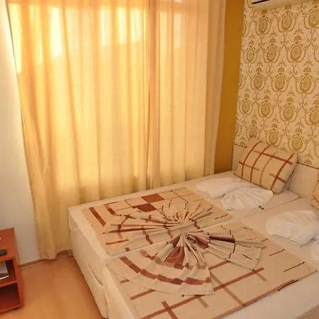 Rainbow 2 Complex 3* סאני ביץ'