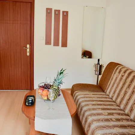 Rainbow 2 Complex מלון