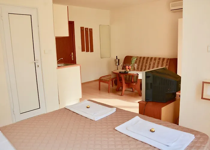 Rainbow 2 Complex 3*